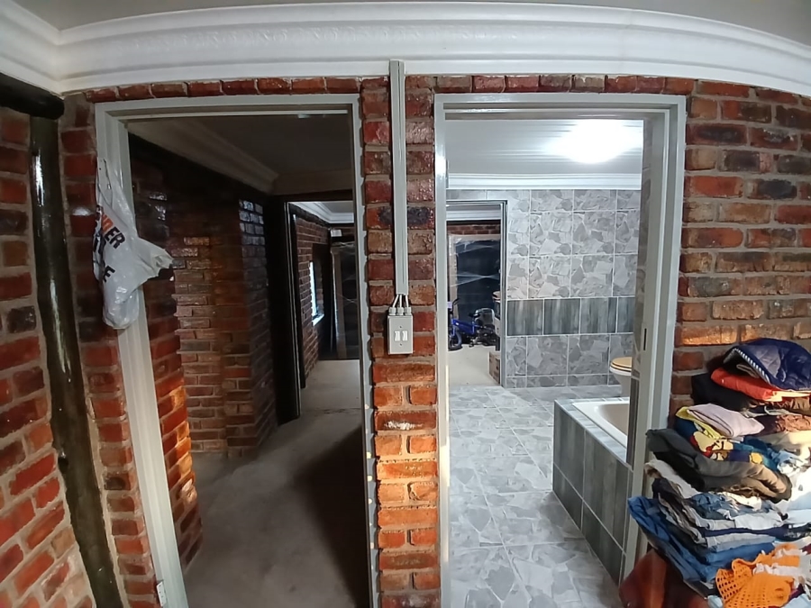  Bedroom Property for Sale in Bloemhof Rural North West